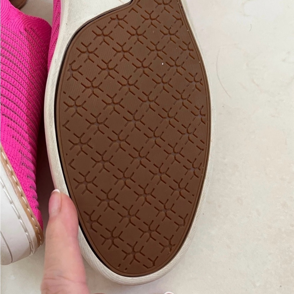 UGG Pink Sammy Wavy Shoe Size 9.5 - Picture 4 of 5